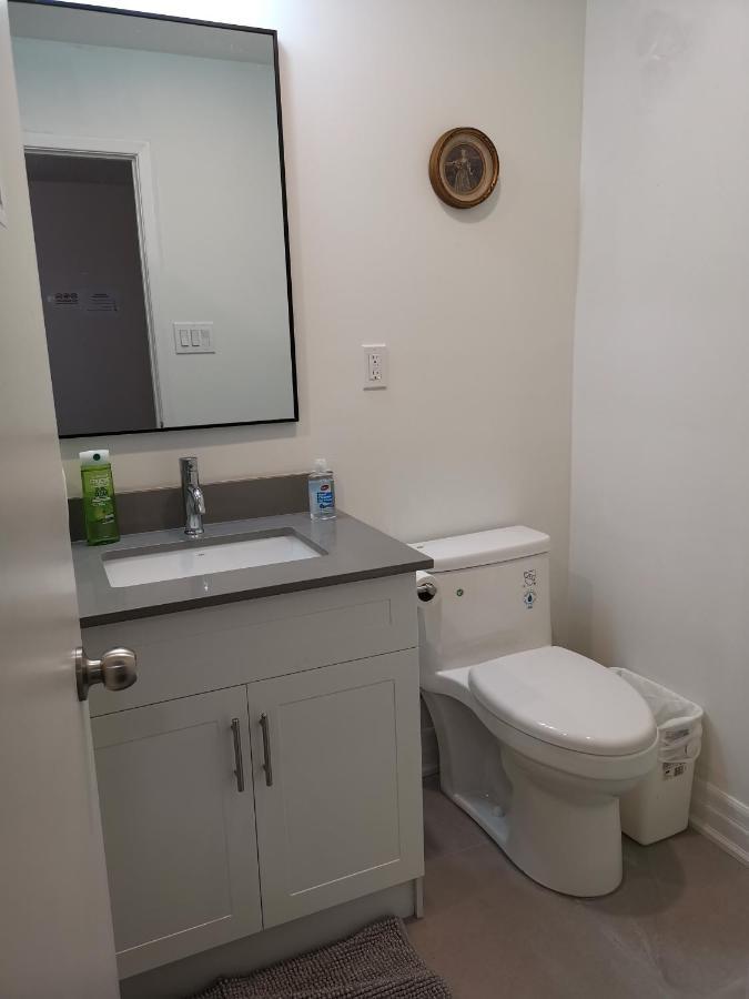Private Rooms In House In North York Shared Kitchen Toronto Esterno foto